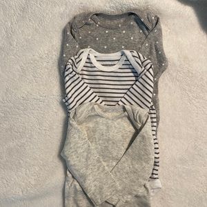 Set of 3 long sleeve onesies